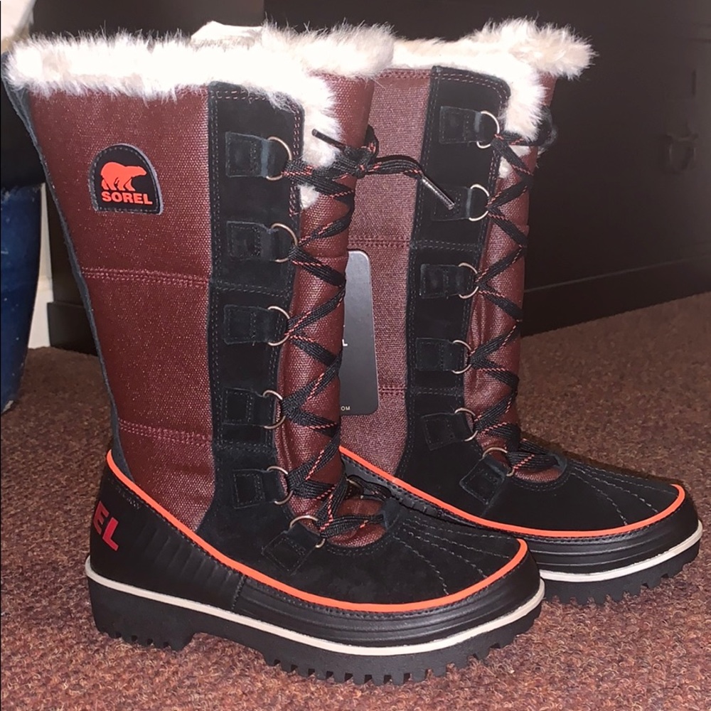 Sorel Tivoli High II Winter Boots W Size 5